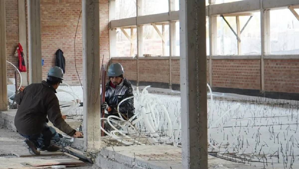 En un contexto nacional de caída, el empleo privado formal creció en Neuquén.