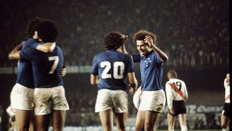 El karma de las finales en Santiago preocupa a River