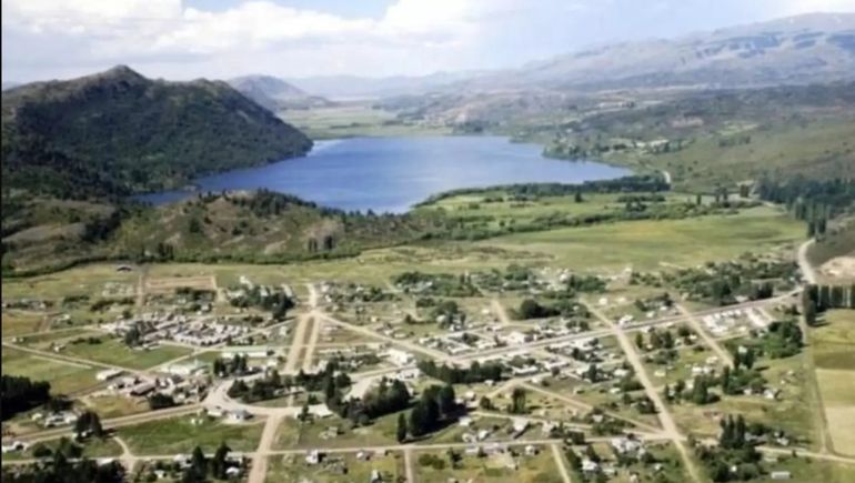 Temor en un pueblo de la Patagonia: tiran carne envenenada en la calle y dicen que ya murieron animales.