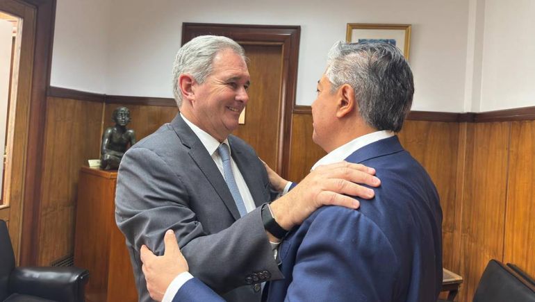 Rolando Figueroa con el flamante canciller, Pablo Quirno. Rolando Figueroa con el flamante canciller, Pablo Quirno.