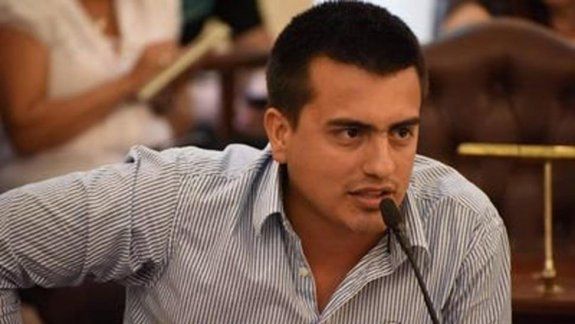 Cáceres hizo posteos polémicos. Al final, dijo que fue un acto fallido.