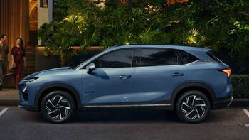 El nuevo Chevrolet Captiva PHEV 2026 llega desde China con una propuesta completamente diferente a la que se vendió hasta 2018: motor híbrido, diseño moderno y equipamiento de última generación. El nuevo Chevrolet Captiva PHEV 2026 llega desde China con una propuesta completamente diferente a la que se vendió hasta 2018: motor híbrido, diseño moderno y equipamiento de última generación.