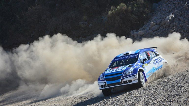 Alejandro Cancio lidera el Argentino de Rally