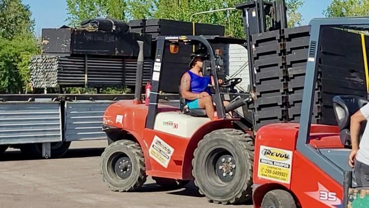 Montan el escenario y ya se palpita la Fiesta Nacional de la Confluencia