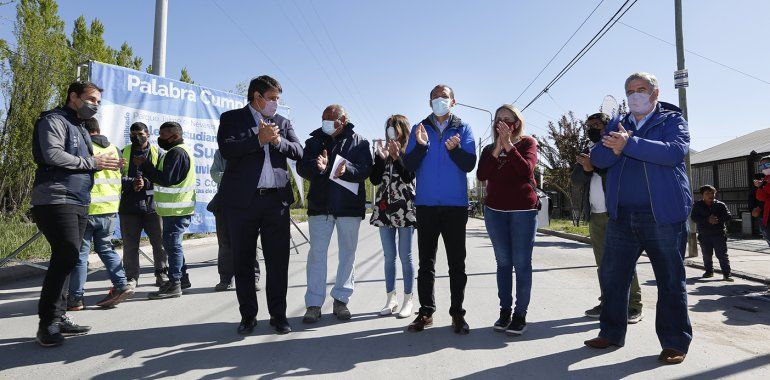 Inauguran 17 cuadras de asfalto en el oeste de Neuquén