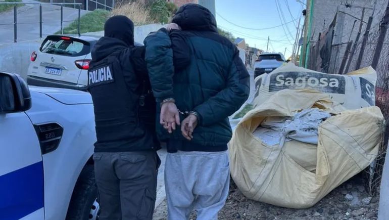El momento de la detención de Levian en Comodoro Rivadavia.