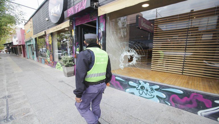 Segundo robo en un mes a un local del Bajo: ladrón se alzó con $100 mil