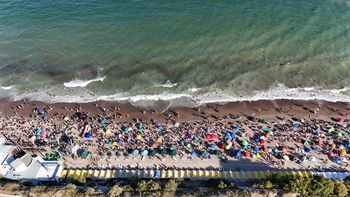 Las Grutas tuvo muy buena afluencia de turistas en el inicio del verano, al igual que Bariloche. | LM Neuquen Las Grutas tuvo muy buena afluencia de turistas en el inicio del verano, al igual que Bariloche.