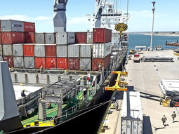 Las barcos contenedores, siguen liderando las exportaciones que salen por SAE. Las barcos contenedores, siguen liderando las exportaciones que salen por SAE.