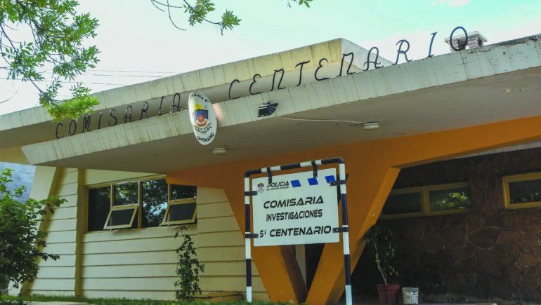 El hecho es investigado por la Brigada de la Comisaría Quinta de Centenario. El hecho es investigado por la Brigada de la Comisaría Quinta de Centenario.