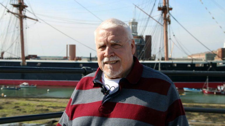 Peleó en Malvinas y lo expulsaron por ser bisexual