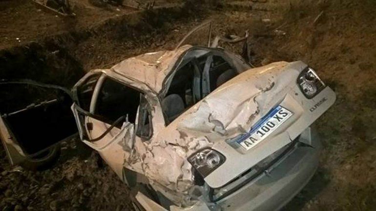 Cuatro jóvenes heridos tras volcar en la Ruta 7