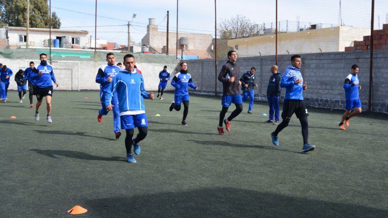 El equipo del norte neuquino ya se movió en suelo chubutense.