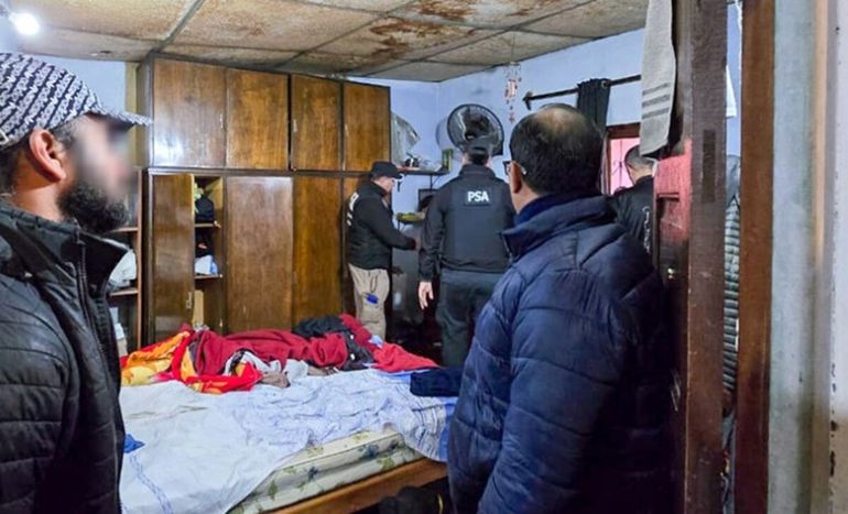 La investigación determinó que las víctimas eran captadas en las inmediaciones de colegios públicos y privados.