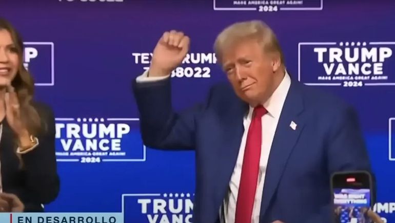 Donald Trump enloqueció y bailó por media hora en un mitín