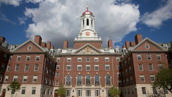 Harvard debió presentar su documentación en comienzos de noviembre y ahora la Justicia la aplazó hasta el 1/12. Harvard debió presentar su documentación en comienzos de noviembre y ahora la Justicia la aplazó hasta el 1/12.