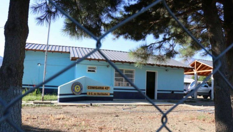 Bariloche: un policía le disparó a otro en una comisaría