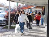 Los neuquinos salieron poco a realizar compras por el día del Padre
