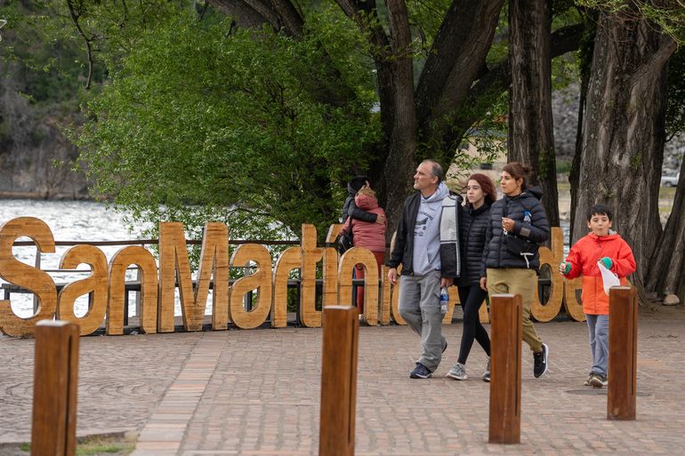 En 13 fotos: así se vive el finde largo en la cordillera neuquina