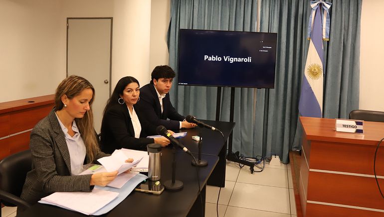 La defensora Melina Pozzer y la secretaria de Hacienda y Finanzas de Plottier, Gladys Ramírez. La defensora Melina Pozzer y la secretaria de Hacienda y Finanzas de Plottier, Gladys Ramírez.