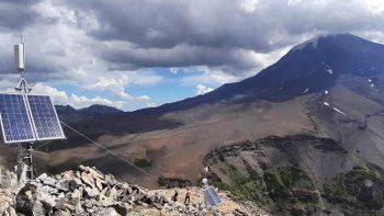 Quedó inaugurado el sistema de monitoreo del volcán Lanín