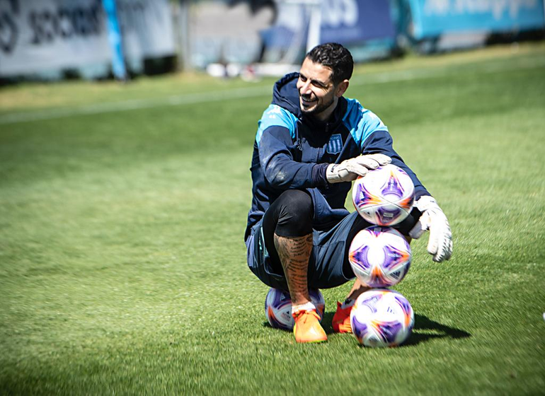 Racing va a Lanús por los tres puntos y la punta: Hora y TV