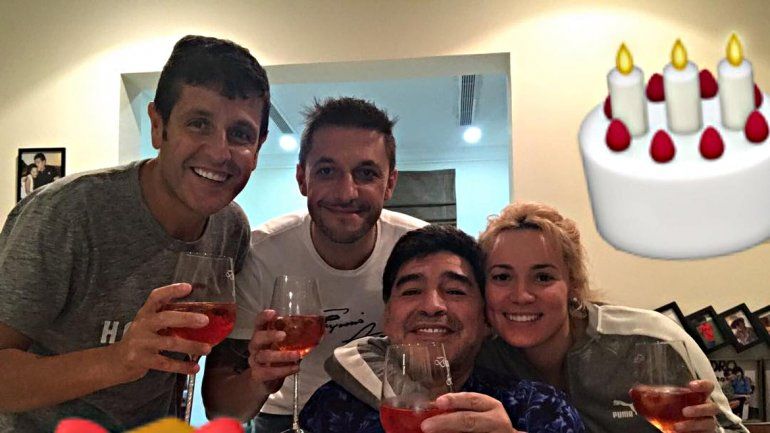 ¿La mete el Diego? El Diez ya empezó a festejar en Dubai por su nuevo aniversario.&nbsp;