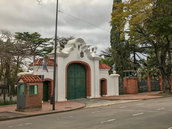 Javier Milei cenó con sus diputados en Olivos.