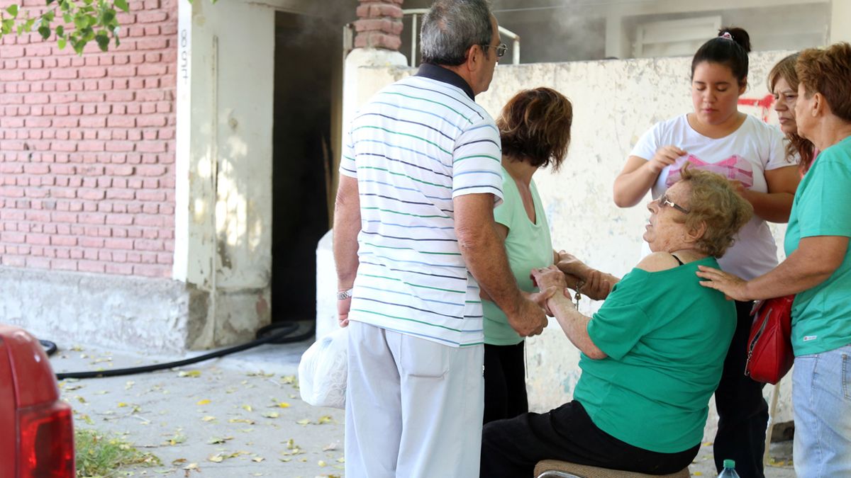 Una abuela logró escapar de un incendio que le destruyó la casa