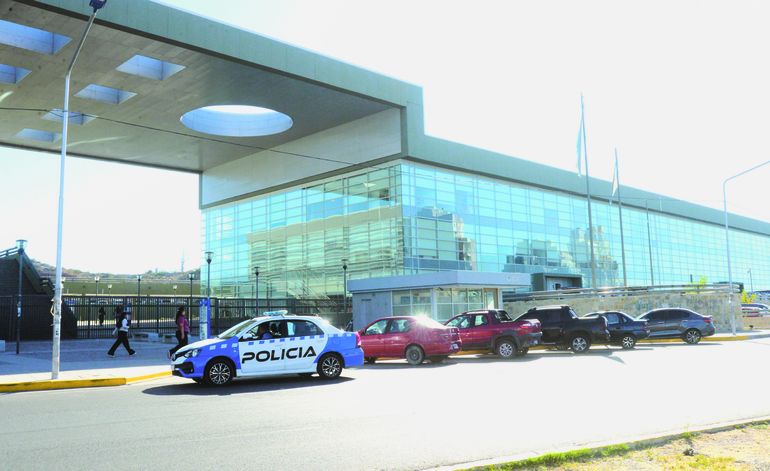 El acuerdo fue presentado por la fiscalía y la defensa en una sala de la Ciudad Judicial de Neuquén capital. El acuerdo fue presentado por la fiscalía y la defensa en una sala de la Ciudad Judicial de Neuquén capital.