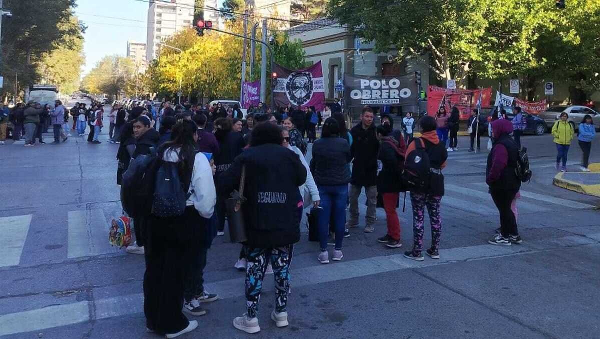 Reclaman en Casa de Gobierno por la caída de planes para comedores: Está congelado desde 2023
