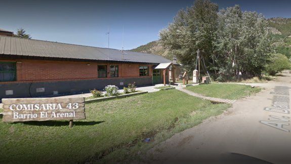 Ataron a un matrimonio y se llevaron un millonario botín