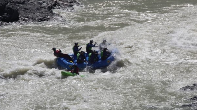 Los turistas realizaban rafting cuando el gomón se dio vuelta / Foto Gentileza