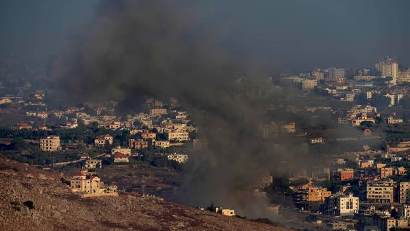 Israel arrasa el Líbano: bombardeó zonas dominadas por Hezbollah y hay más de 270 muertos