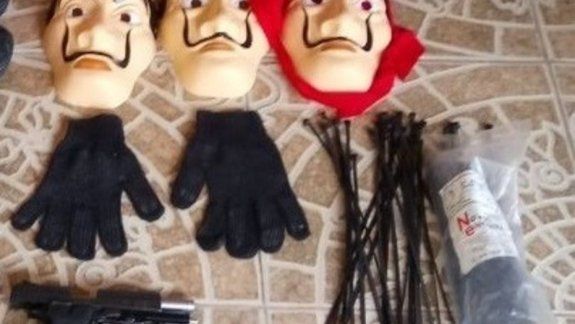 Hacían salideras bancarias vestidos como una serie