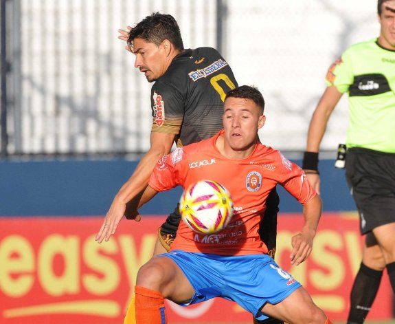 Con polémicas, Deportivo Roca perdió ante Mitre y se quedó afuera de la Copa Argentina