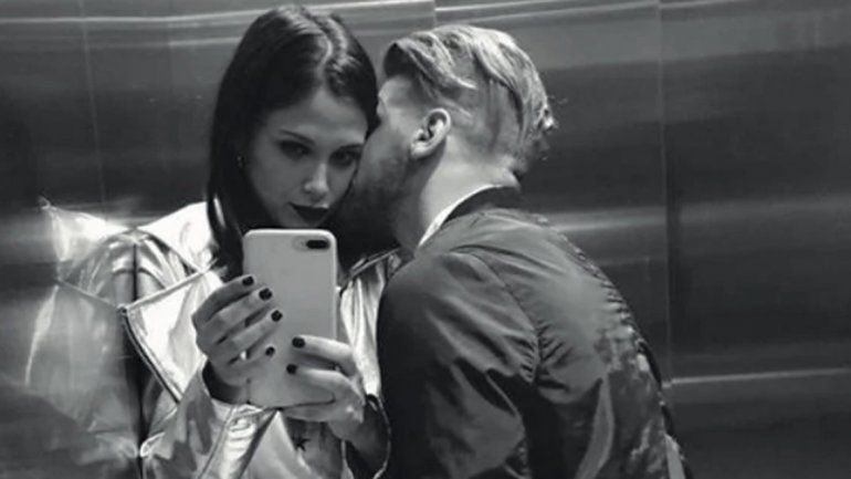 Barbie Vélez blanqueó su amor: está de novia con el hijo de Fabián Rodríguez