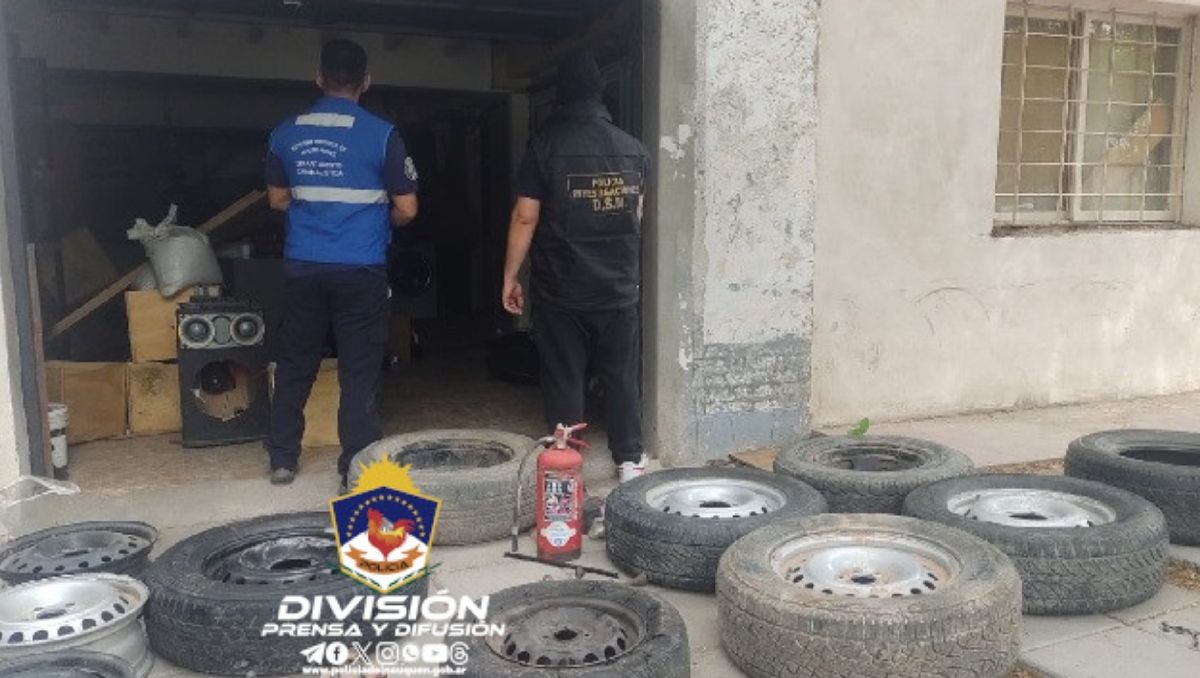 Le encontraron un montón de ruedas en la casa y no era una gomería