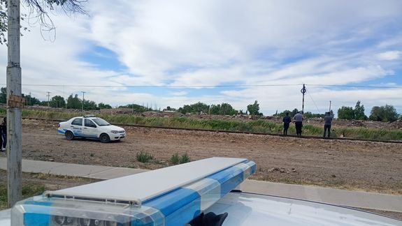 Se presume que el hombre estaba en situación de calle y dormía en medio de los juncos.&nbsp;