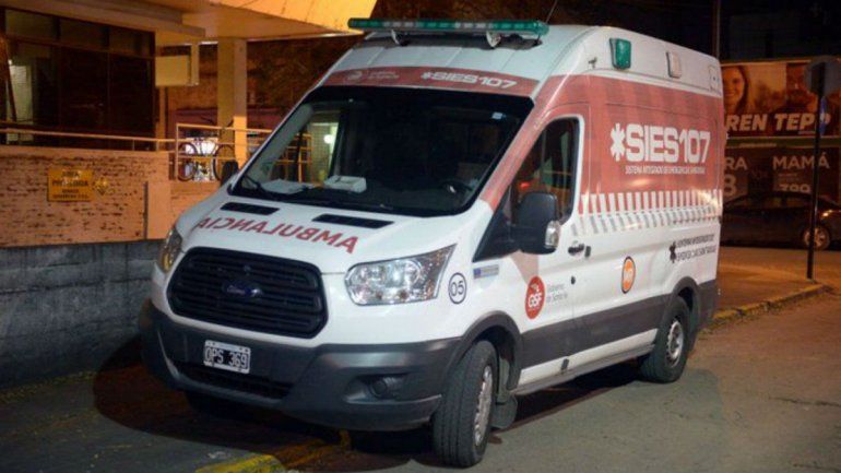 Descubrió que su vecino le robaba las baterías del auto y le dio un escopetazo