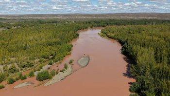 Tras las tormentas de las últimas horas, el agua presenta turbiedad en las tomas del Limay. Tras las tormentas de las últimas horas, el agua presenta turbiedad en las tomas del Limay.