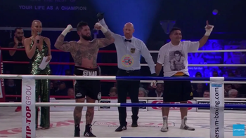 El Chico Díaz (remera blanca) viene de pelear en Alemania y hacer un buen papel. El Chico Díaz (remera blanca) viene de pelear en Alemania y hacer un buen papel.