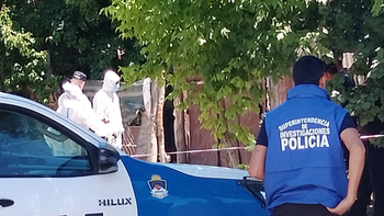 macabro asesinato en valentina norte: lo encontraron muerto adentro de una heladera en el patio macabro asesinato en valentina norte: lo encontraron muerto adentro de una heladera en el patio