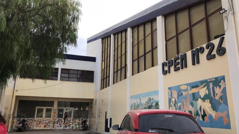 Apuñalaron a un alumno de 14 años cuando salía del CPEM 26