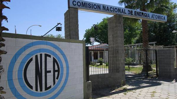 Trabajadores de la CNEA reclaman salarios dignos y continuidad de proyectos estratégicos. Trabajadores de la CNEA reclaman salarios dignos y continuidad de proyectos estratégicos.