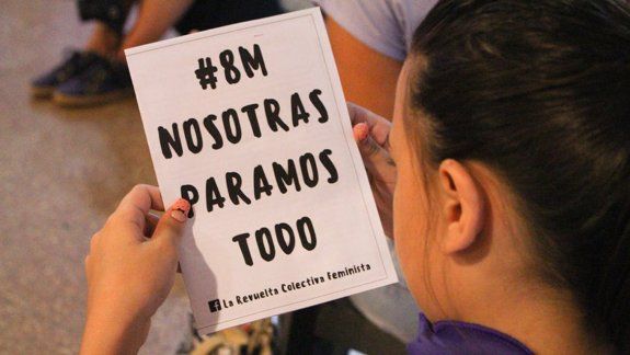Convocan a una actividad en los puentes por el aborto