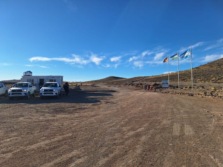El puesto de acceso al Proyecto Calcatreu, ubicado a 90 kms. de Ing. Jacobacci.