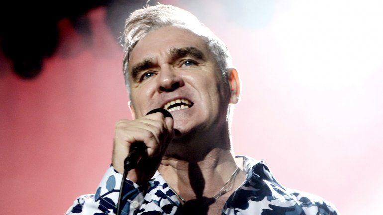 Grinbank no producirá el show del famoso cantante&nbsp; luego de que el británico avalara a Kevin Spacey.