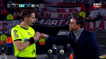 durisima sancion a gallardo por su insulto a lamolina durisima sancion a gallardo por su insulto a lamolina