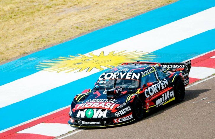 Manu Urcera comenzó su temporada del Turismo Carretera